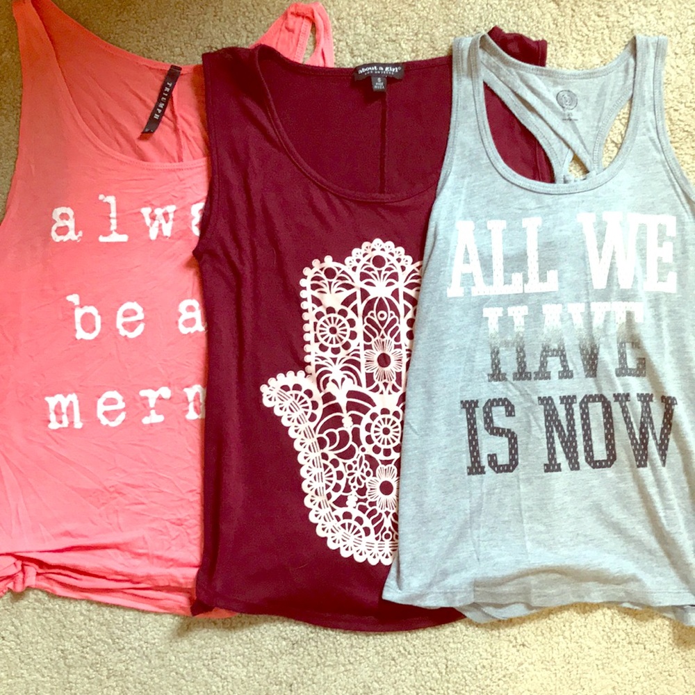 Bundle of 3 tank tops!